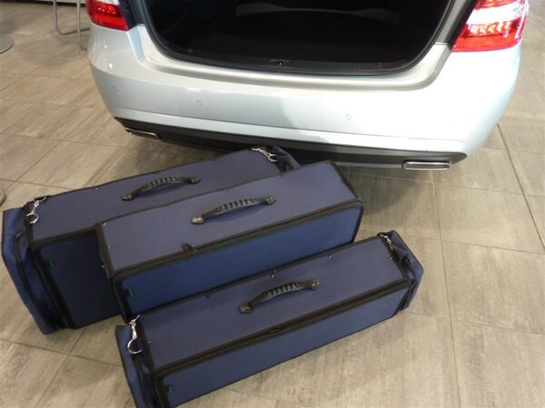 Mercedes E Class A207 Luggage