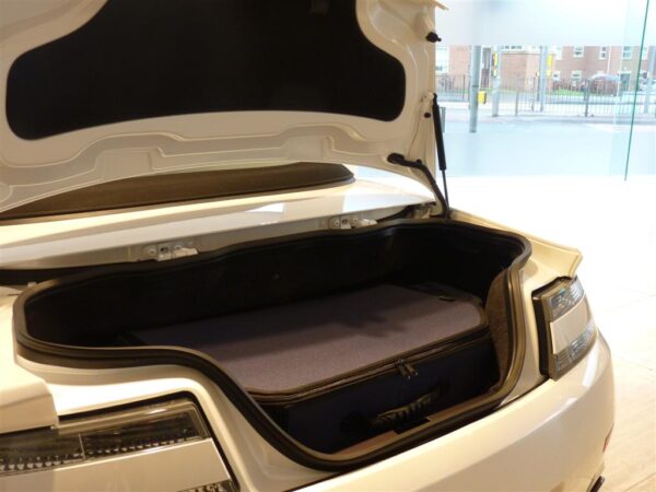 Aston Martin V8 Vantage Luggage