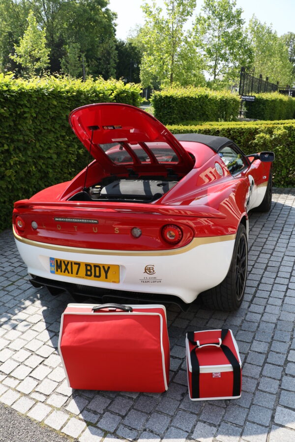 Lotus Elise S3 red ivory